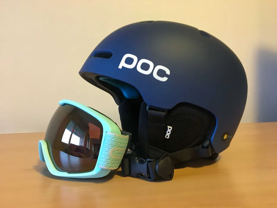 ски каска POC
